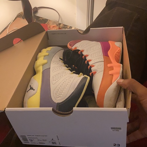 Jordan ds 4,5,9,7 size 8.5&9 - Picture 2 of 4